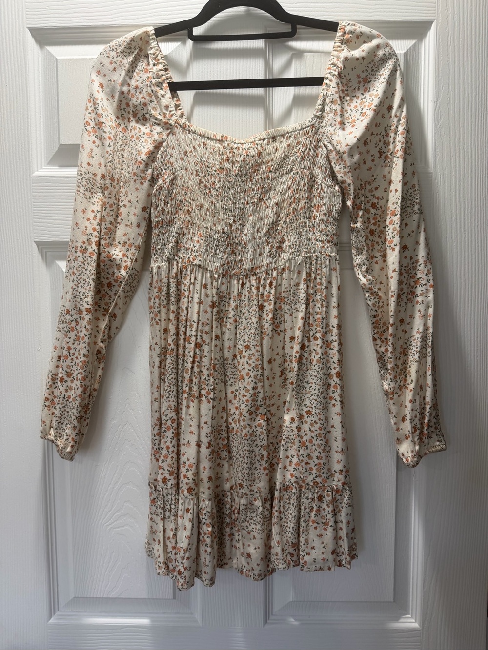 Arizona Jean Company Cream Floral Smocked Long-Sleeve Mini Dress